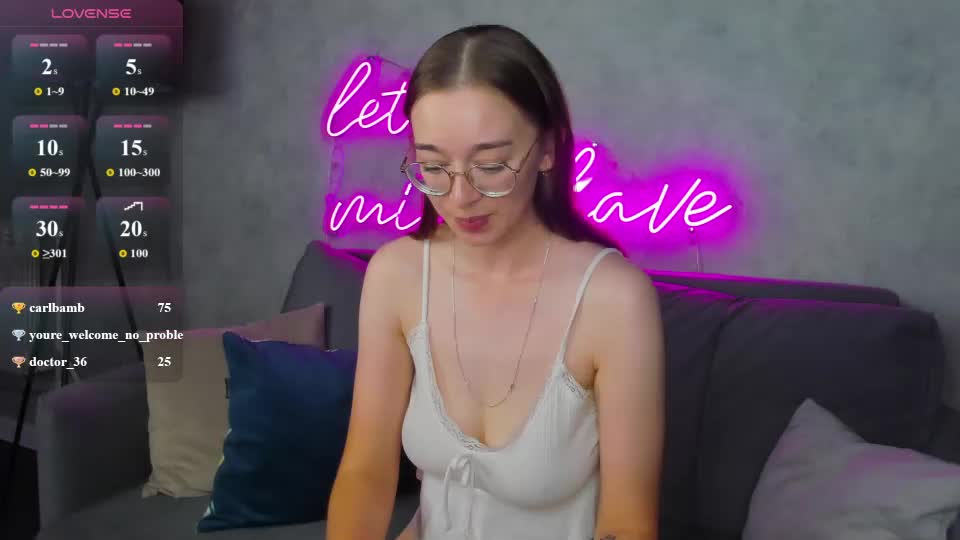 lucyy_green Webcam Chat July 8, 2026
