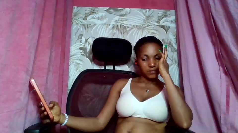 sexydoll32 Webcam Chat July 8, 2026