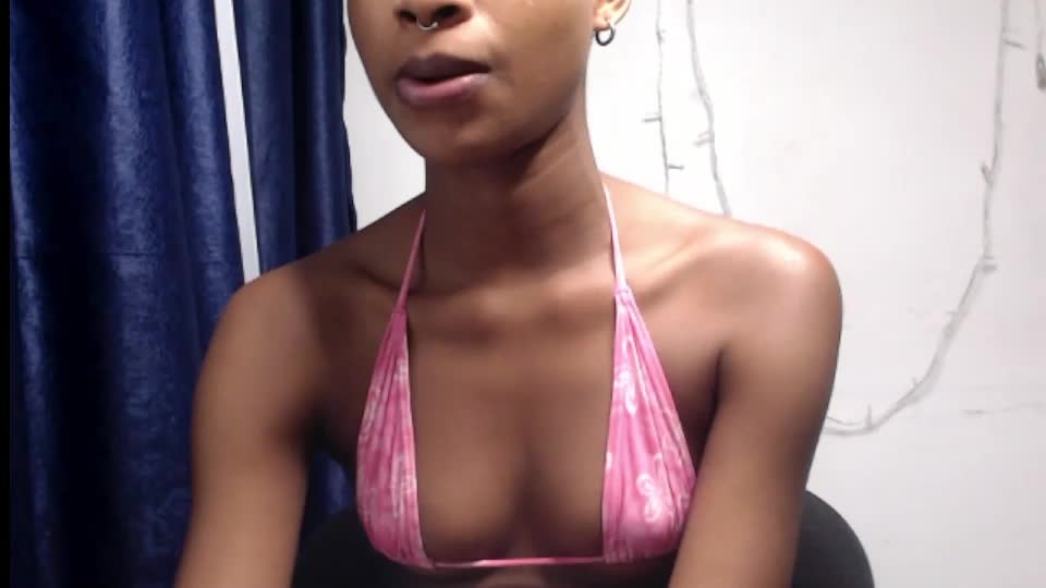 skinnyxmuffin Webcam Chat July 8, 2026