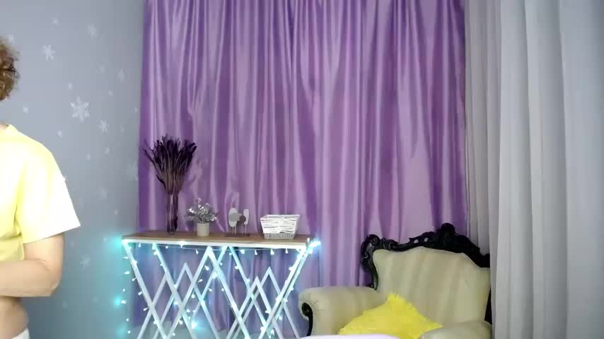 queen_a_n_i Webcam Chat July 8, 2026
