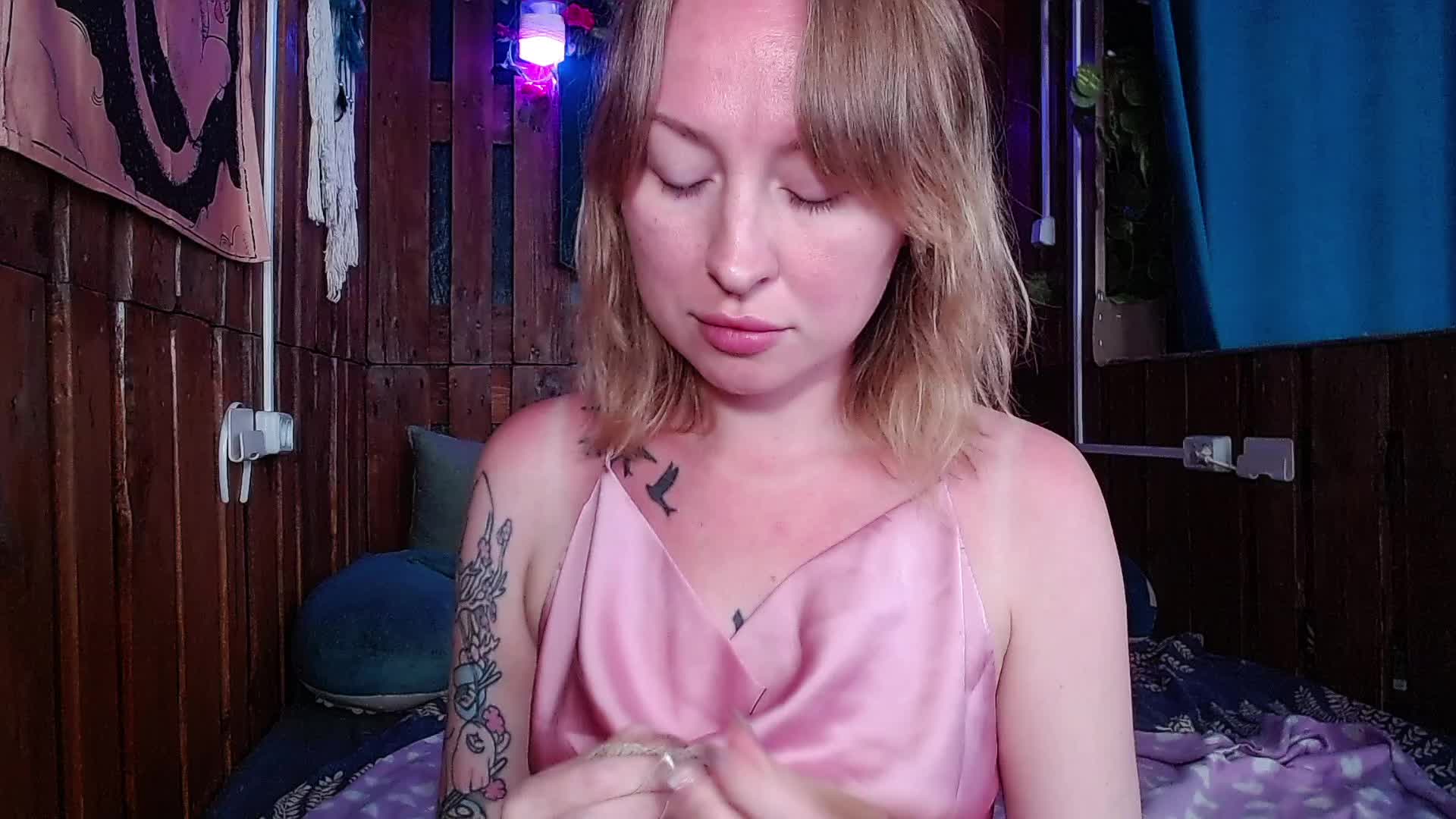 MiMi-Deep Webcam Chat July 8, 2026