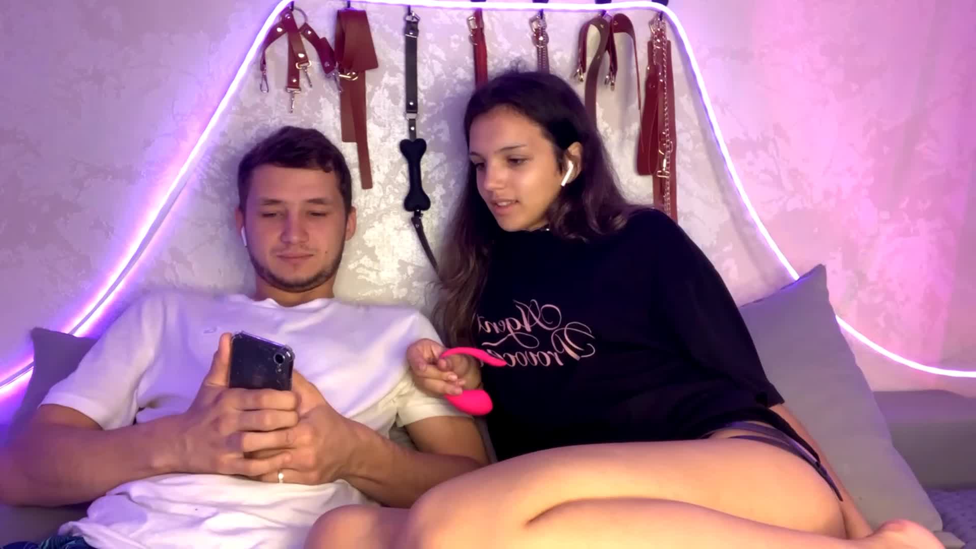 MoonBabyCouple Webcam Chat July 8, 2026