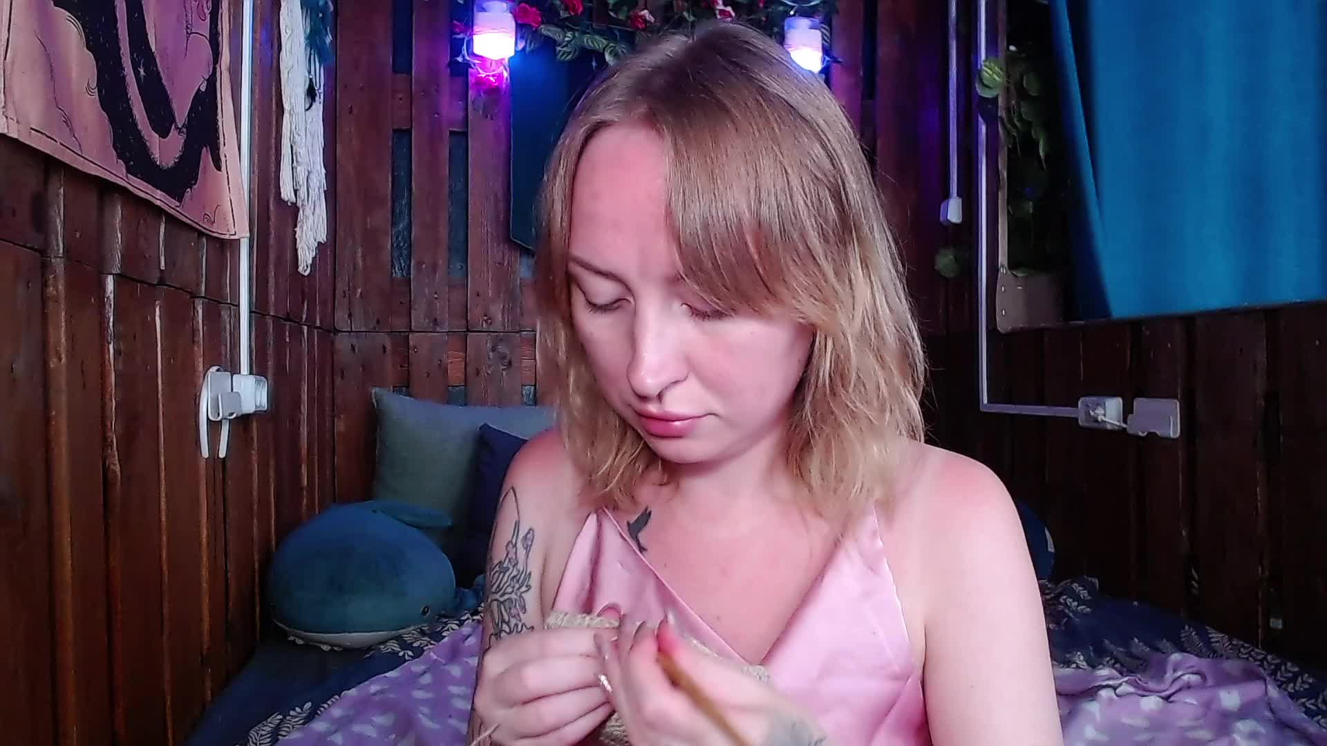 MiMi-Deep Webcam Chat July 8, 2026