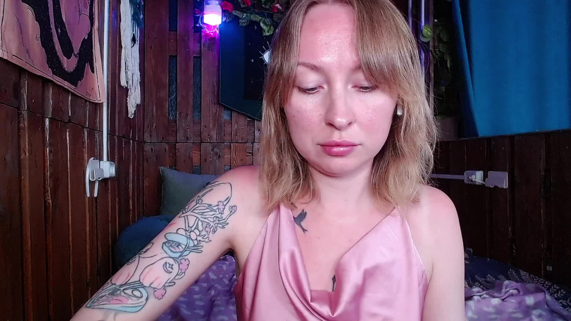 MiMi-Deep Webcam Chat July 8, 2026