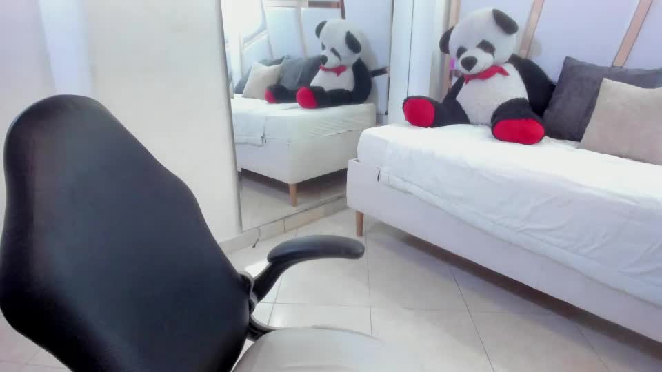 laritlov Webcam Chat July 8, 2026