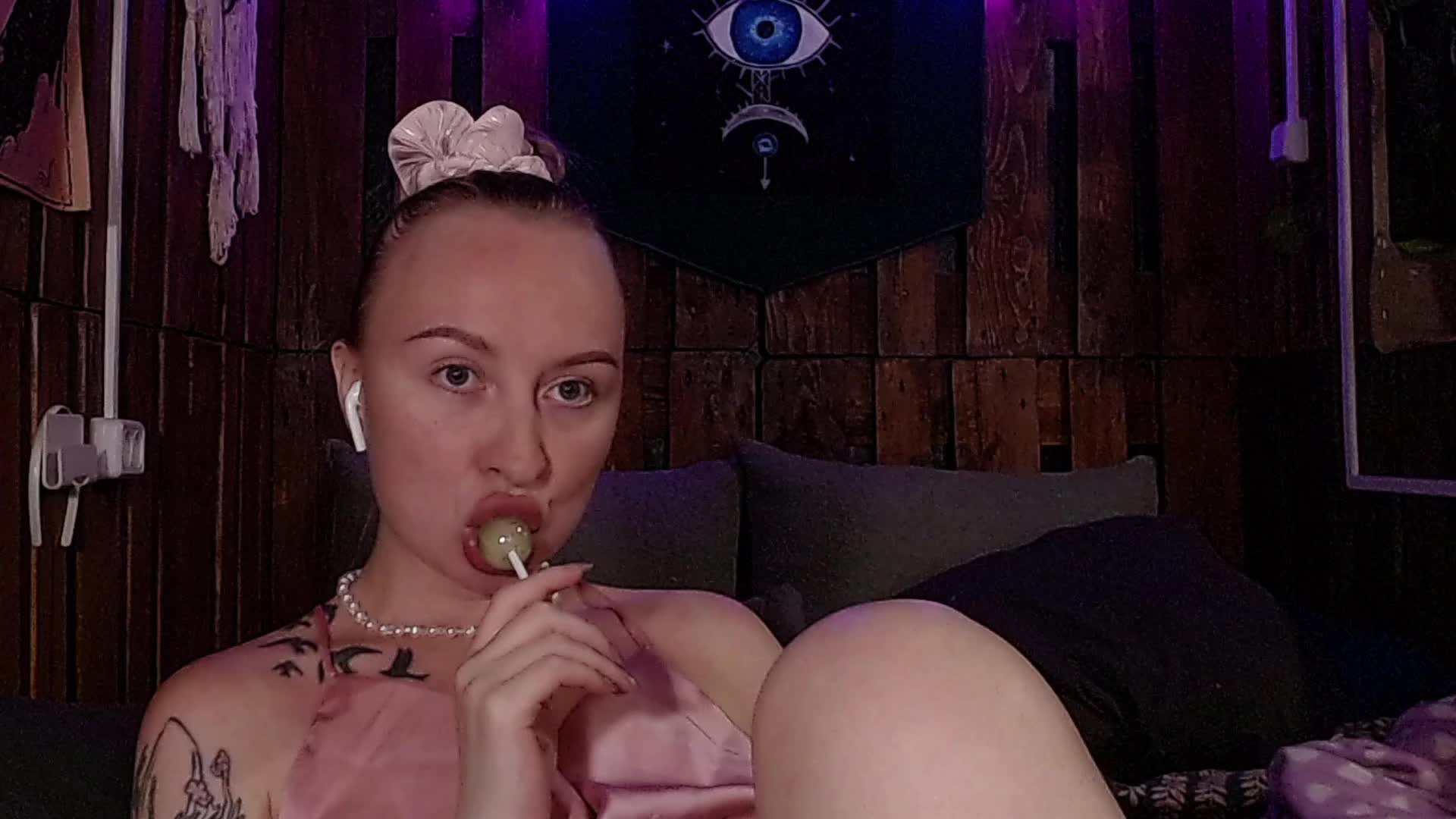 MiMi-Deep Webcam Chat July 10, 2026