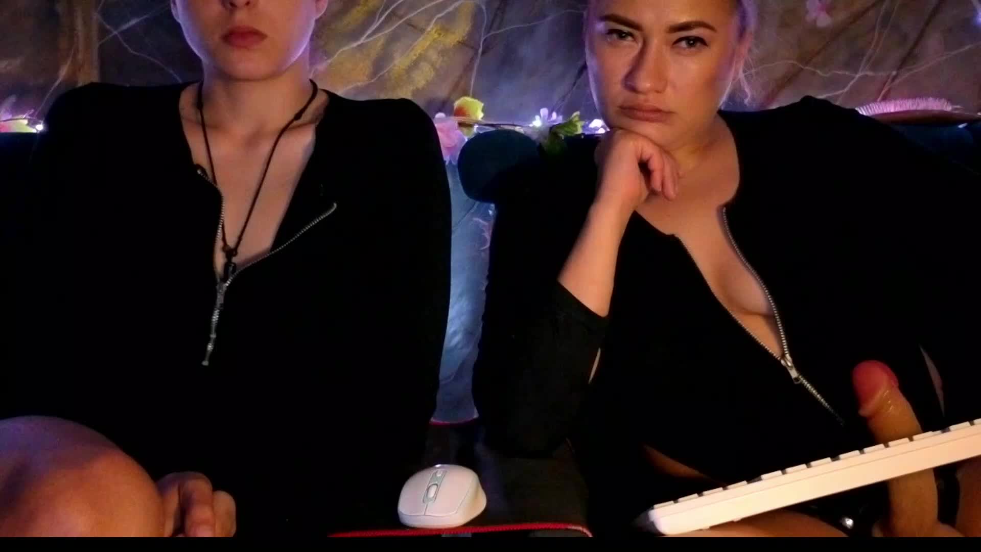 2Laski2 Webcam Chat July 10, 2026