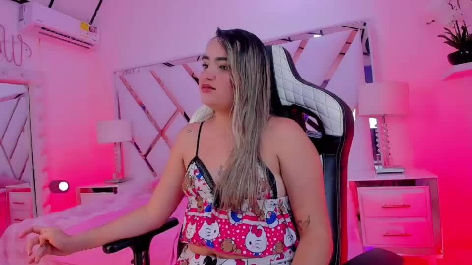 lauren_sofiaa Webcam Chat July 10, 2026