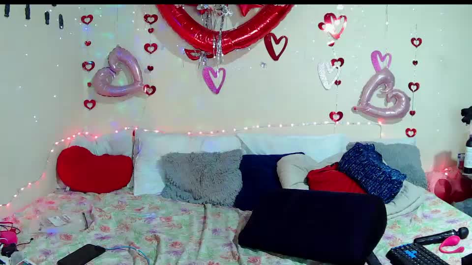 celeste_hotres Webcam Chat July 10, 2026