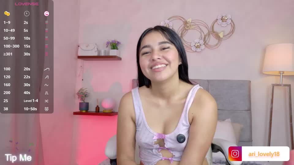 ari_lovely18 Webcam Chat July 10, 2026