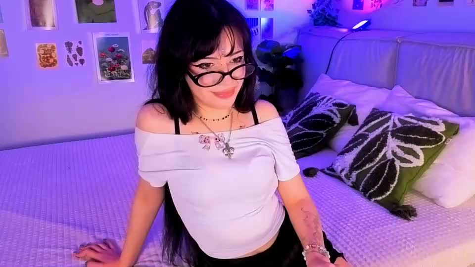 crystall0ve Webcam Chat July 10, 2026