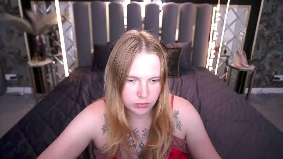 nikkyreyyy Webcam Chat July 10, 2026