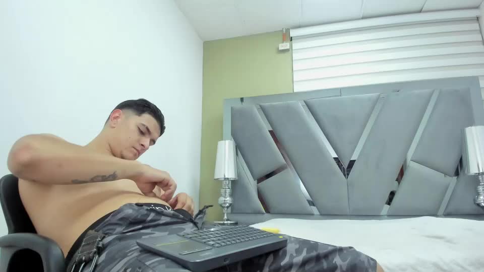 david_victoriaa Webcam Chat July 10, 2026