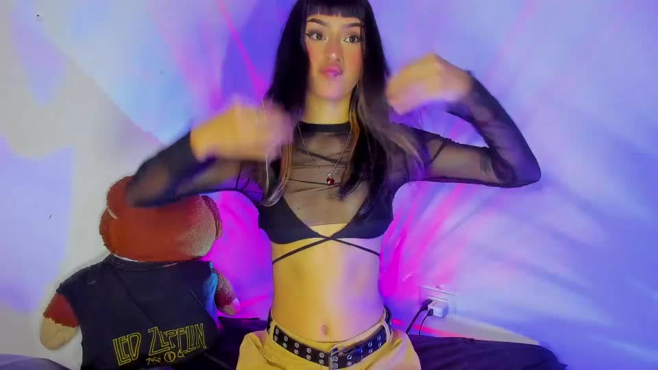 kuromi_less Webcam Chat July 10, 2026