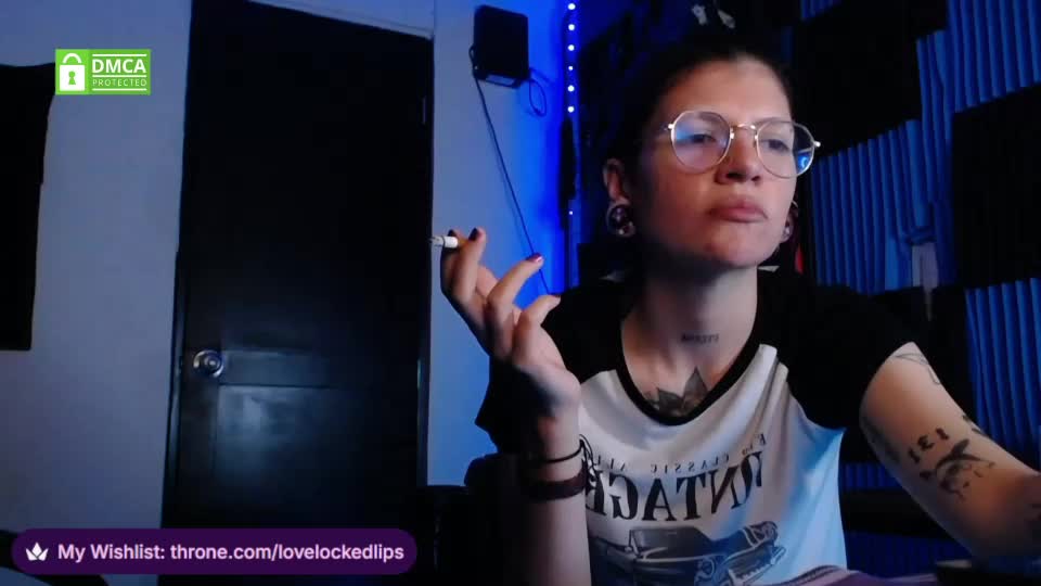 lovelockedlips Webcam Chat July 10, 2026