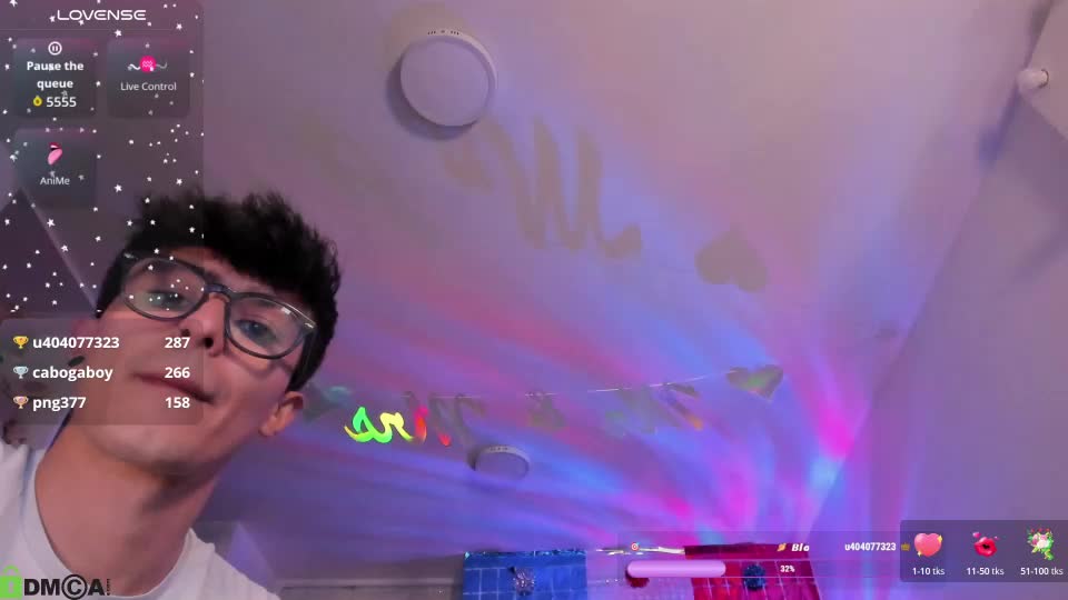 mikeyvioleta Webcam Chat July 11, 2026