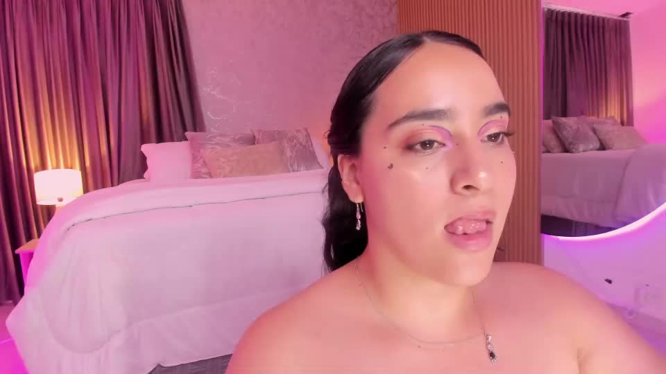 viiolet_rosee Webcam Chat July 11, 2026