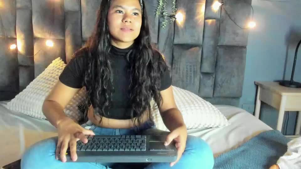 ahslyevans__ Webcam Chat July 12, 2026