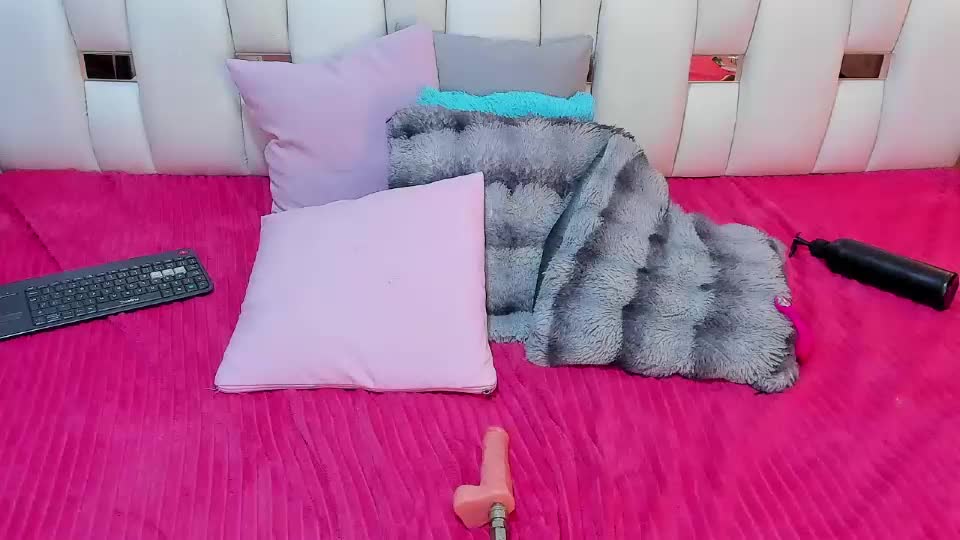 iamcharlotte19 Webcam Chat July 12, 2026