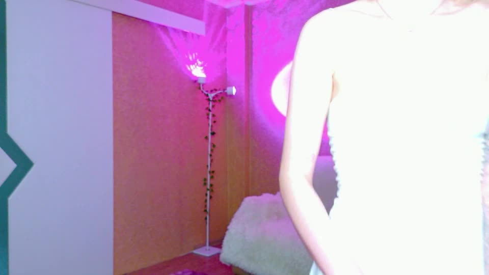 llovelymia Webcam Chat July 12, 2026