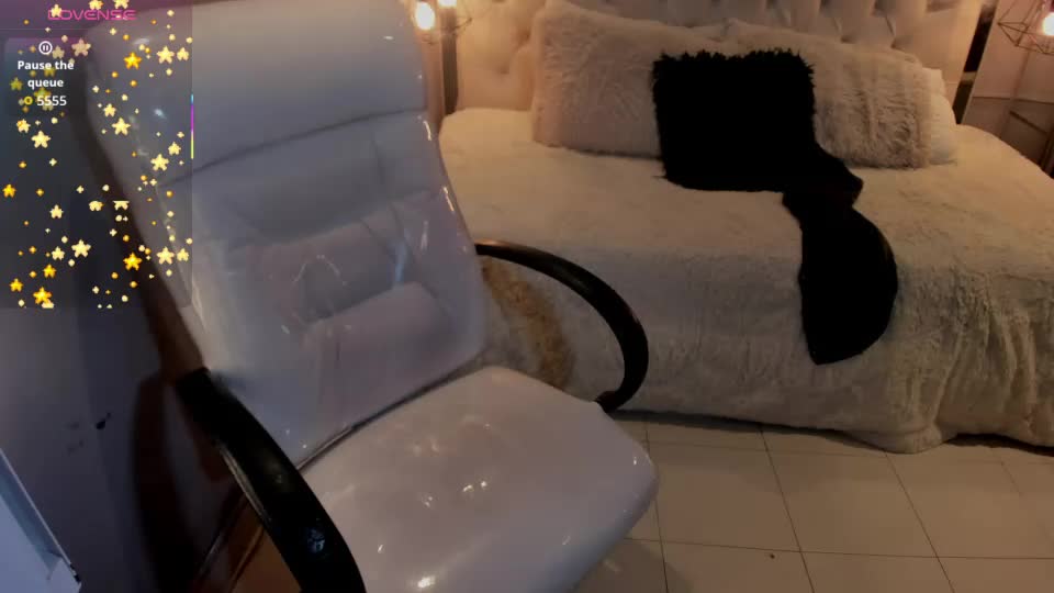 zara_moon1 Webcam Chat July 12, 2026