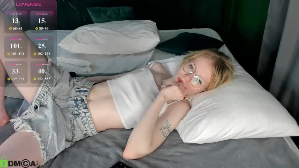 esme_runn Webcam Chat July 12, 2026