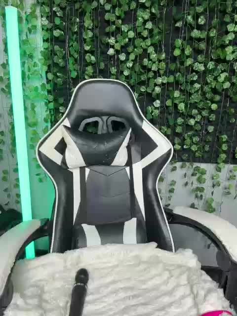 Eva_Kit Webcam Chat July 12, 2026