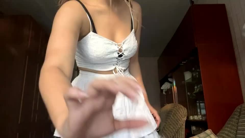 juliettegussow Webcam Chat July 12, 2026
