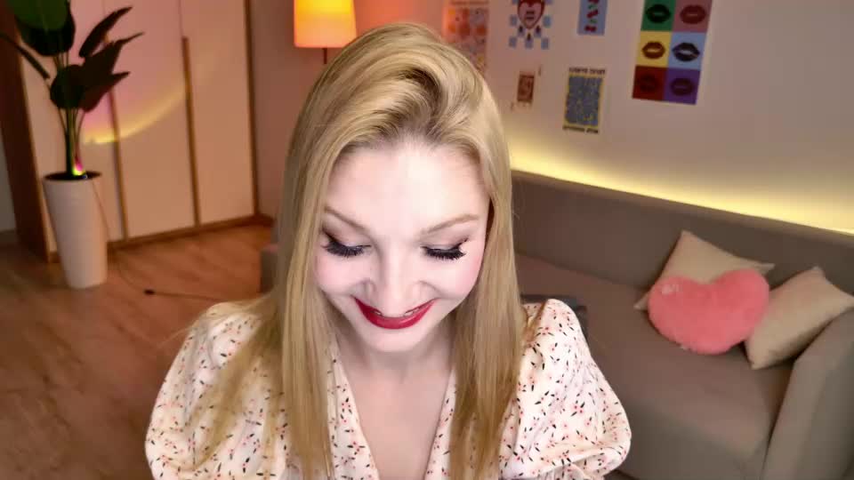 vienna_lioren Webcam Chat July 12, 2026