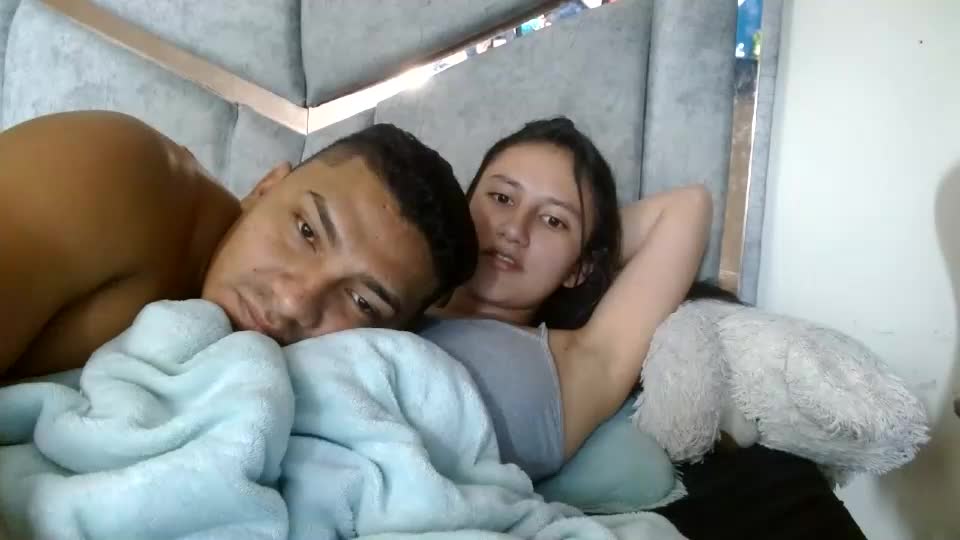 alexvsluisa Webcam Chat July 12, 2026