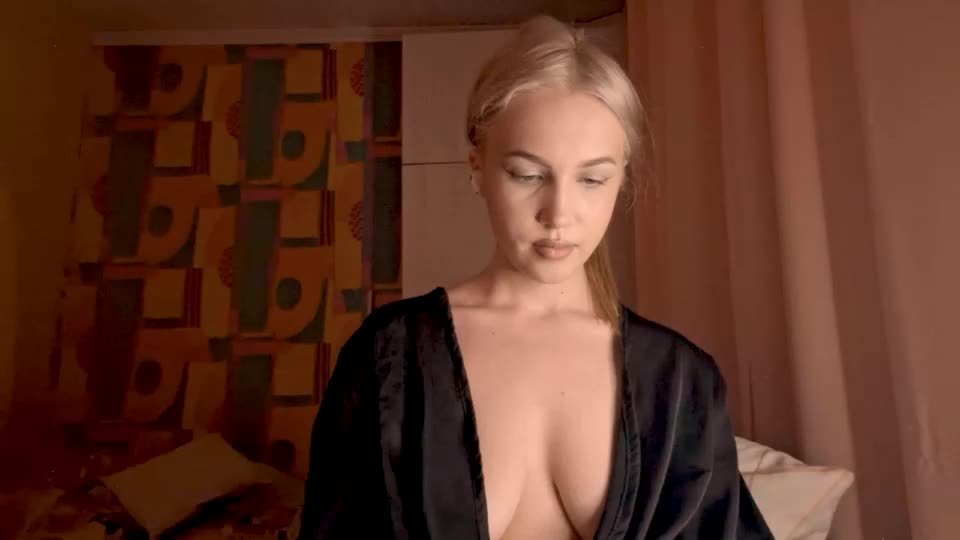 erinnnaji Webcam Chat July 12, 2026