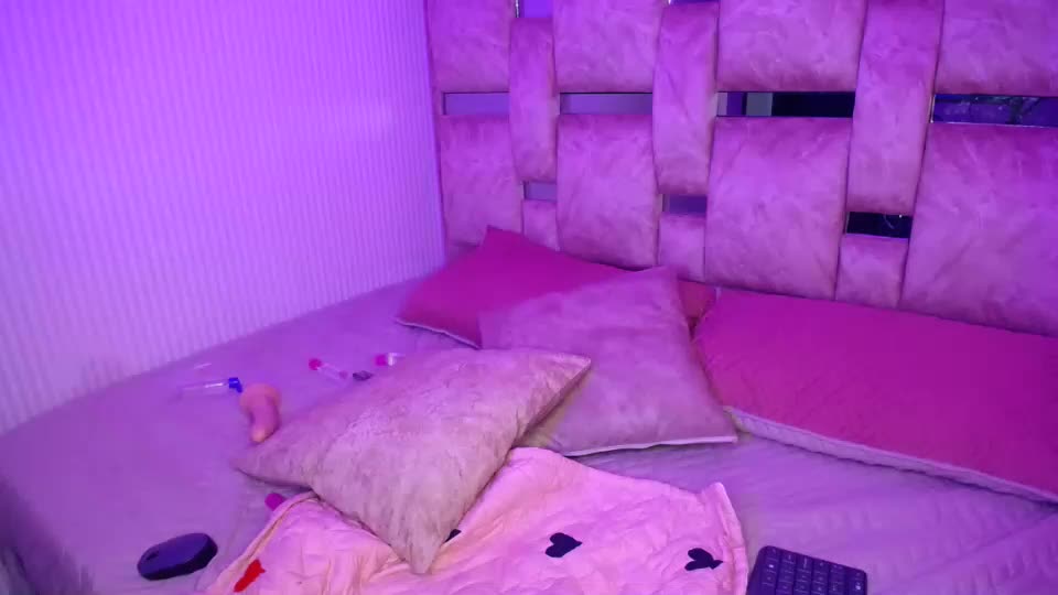 sophia_pink17 Webcam Chat July 12, 2026