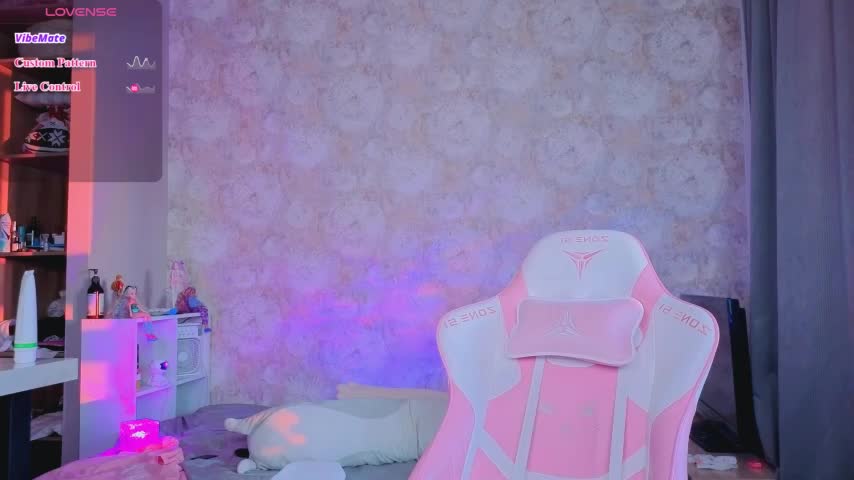 Milia_Parker Webcam Chat July 13, 2026