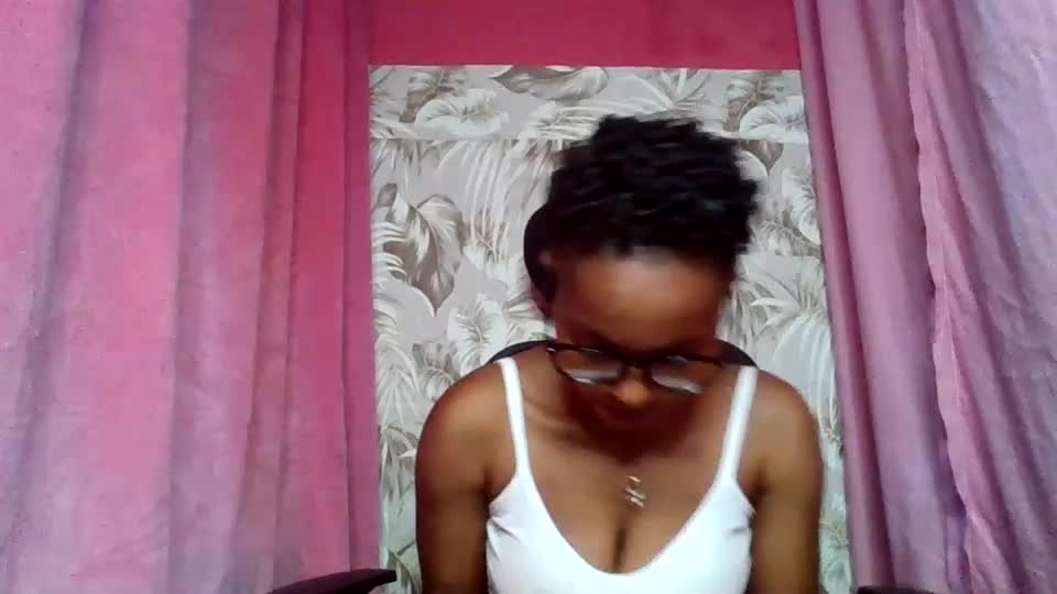 sexydoll32 Webcam Chat July 13, 2026