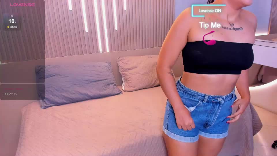 amara_lune Webcam Chat July 13, 2026