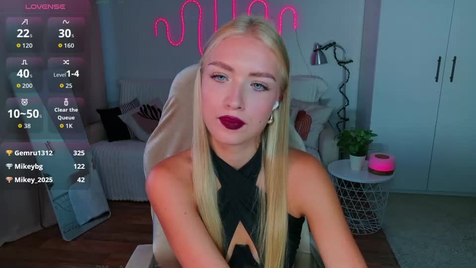 blonde_vibe Webcam Chat July 13, 2026