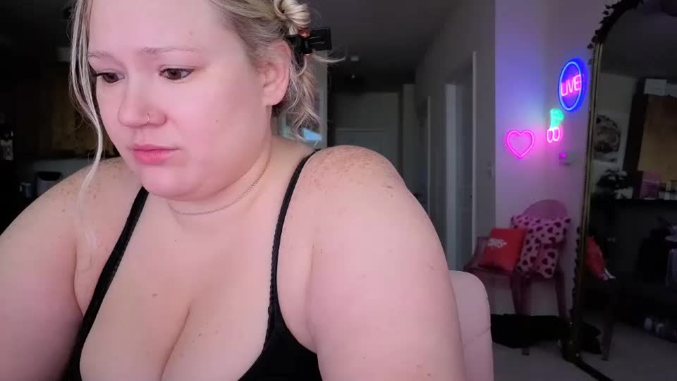 piggyrose Webcam Chat July 13, 2026