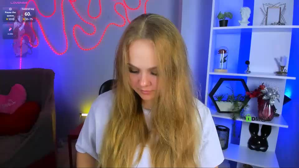 lucy_shy3 Webcam Chat July 13, 2026