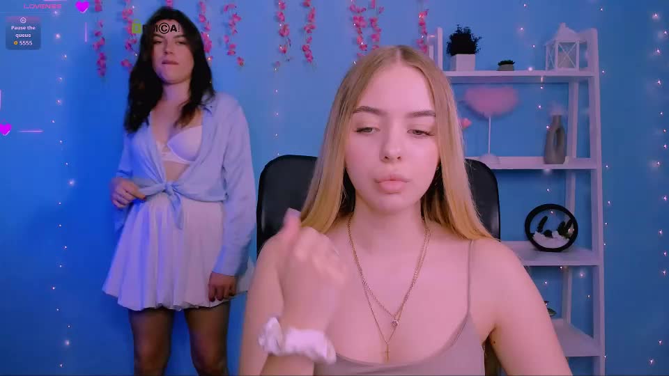viola_sweet_ Webcam Chat July 13, 2026