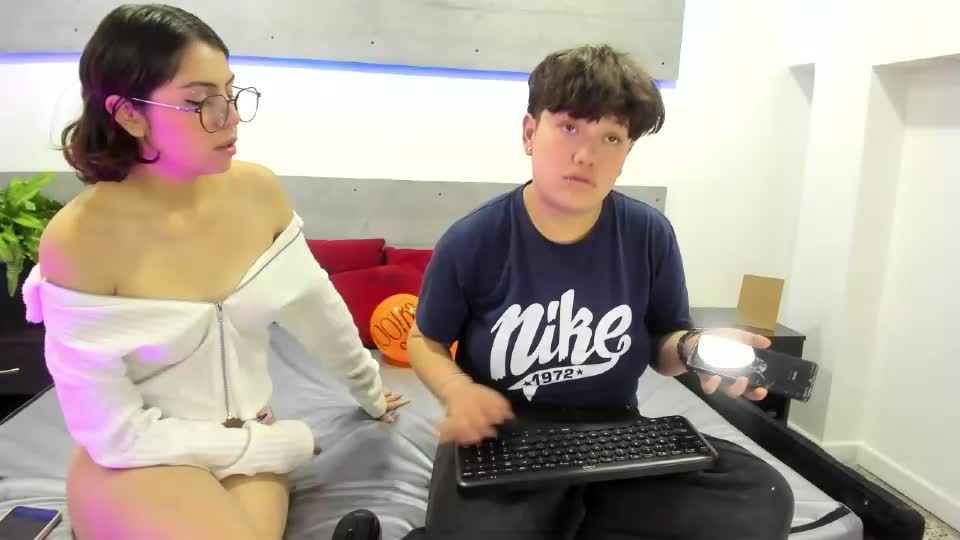 zooble_28 Webcam Chat July 14, 2026