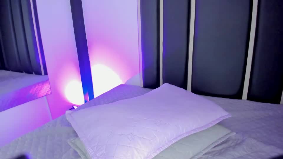 aura_baker Webcam Chat July 14, 2026