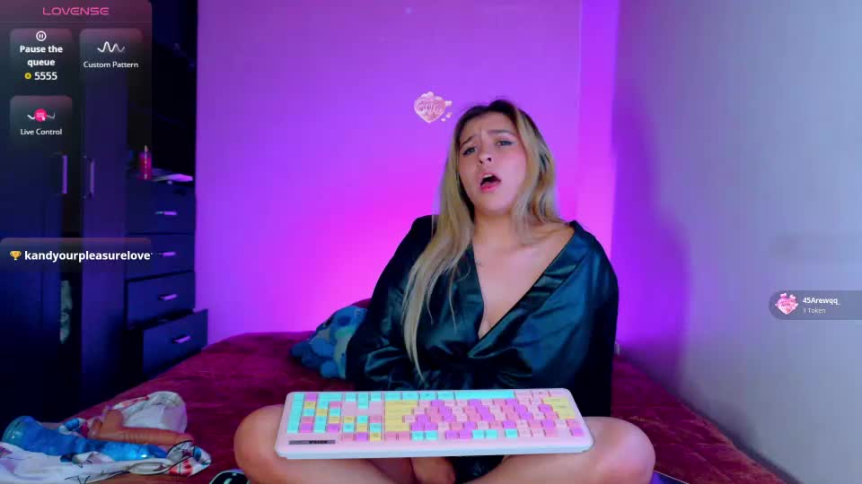 saradiazxxx Webcam Chat July 14, 2026