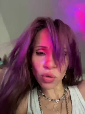 Ajara_Gujuu Webcam Chat July 14, 2026