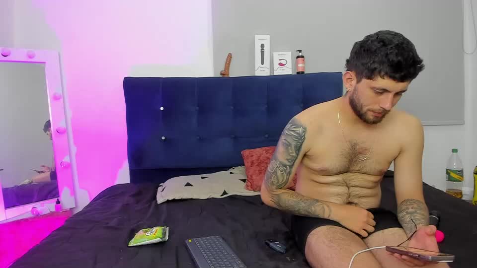 ari_and_loggan Webcam Chat July 14, 2026