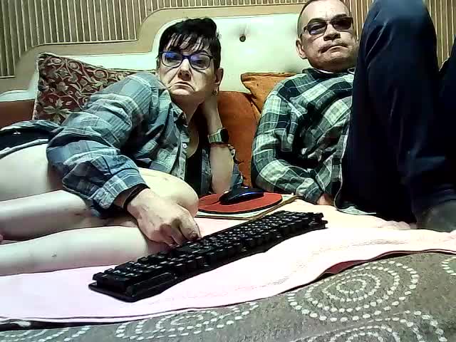 coupleofcoolx Webcam Chat July 14, 2026