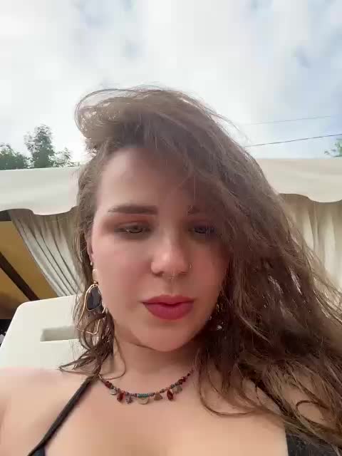 MiniNika Webcam Chat July 14, 2026