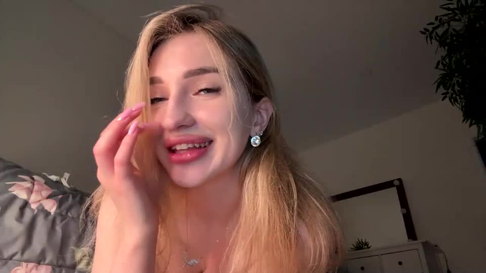 victoria_jess Webcam Chat July 14, 2026