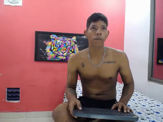 latinosninfomanos Webcam Chat July 14, 2026