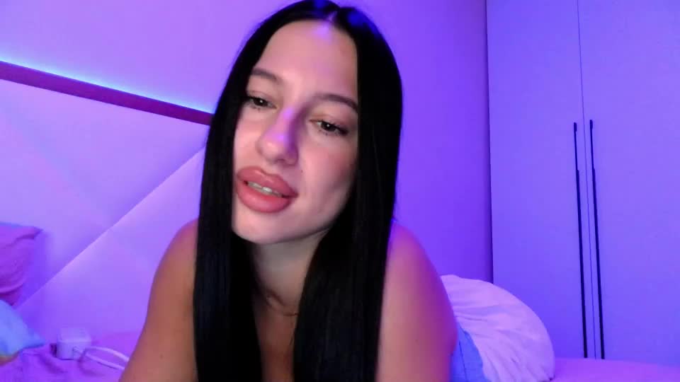 delly_love Webcam Chat July 14, 2026