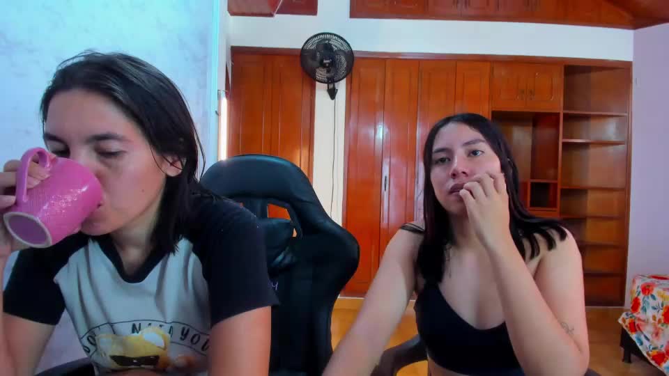 emily_and_soffy Webcam Chat July 15, 2026